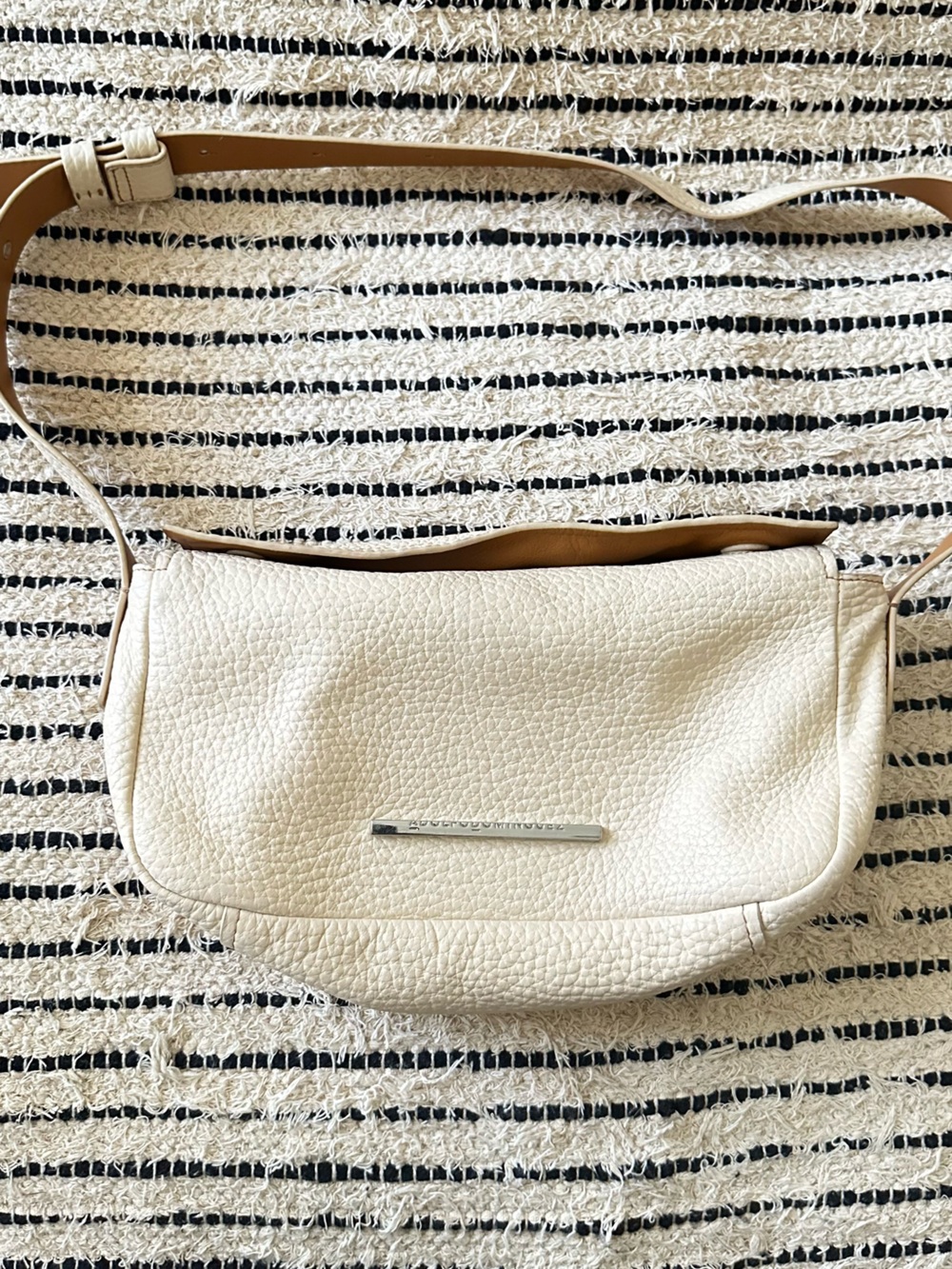 Adolfo Dominguez Cream Leather Shoulder Bag